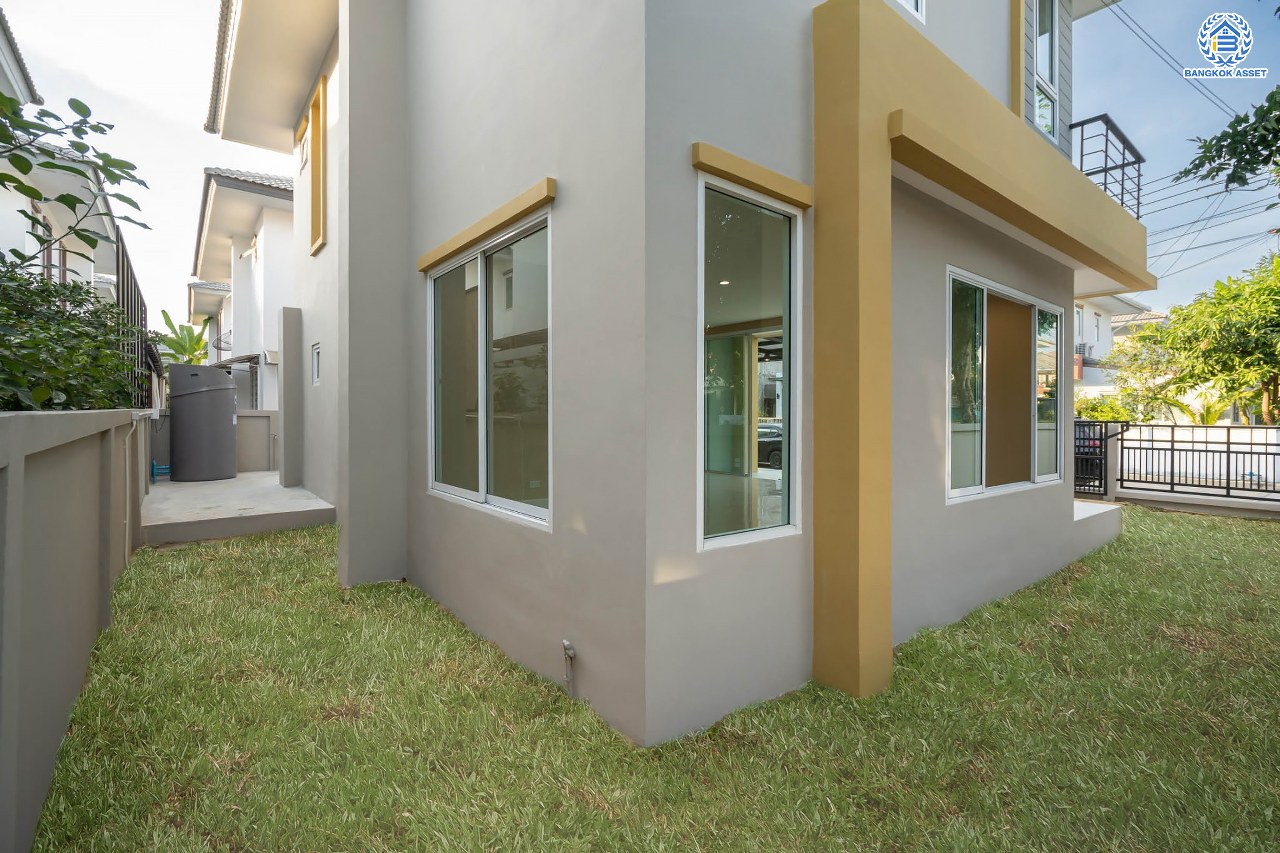 บ้านมือสองตกแต่งใหม่ โครงการ ดีซิโอ้ อรดา ราชพฤกษ์ หลังมุม เนื้อที่ 50.6 ตร.ว. ตอบโจทย์ทุกการอยู่อาศัย ฟังก์ชัน 3 ห้องนอน 3 ห้องน้ำ 2 ที่จอดรถ บรรยากาศเงียบสงบ บนทำเลเดินทางสะดวก เชื่อมต่อหลายเส้นทาง ใกล้รถไฟฟ้าสายสีม่วง "สถานีบางรักใหญ่"